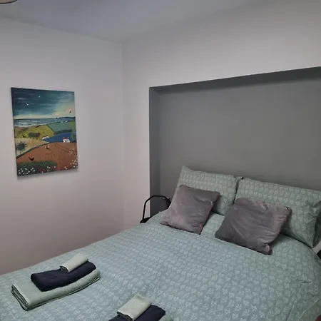 Spacious Curragh 2-bed With Own Entrance