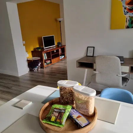 Apartman Spacious Curragh 2-bed With Own Entrance Brownstown