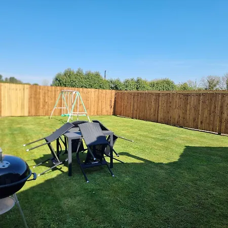 Daire Spacious Curragh 2-bed With Own Entrance Brownstown