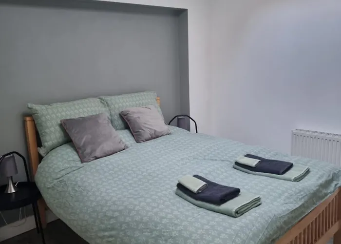 Spacious Curragh 2-bed With Own Entrance